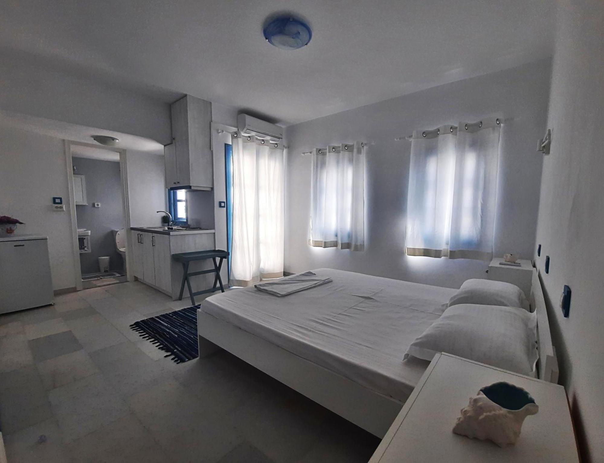 Отель Blue In Naxos Naxos City Экстерьер фото